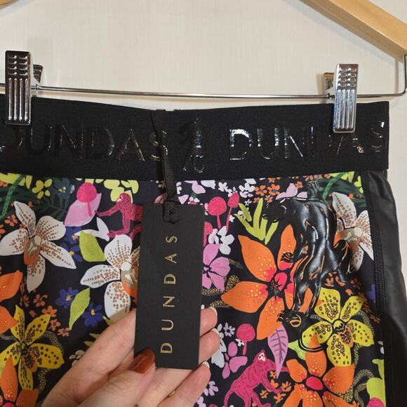 Dundas Activewear Biker Shorts Floral Print Faux Leather Medium Legging Lounge - Picture 3 of 8